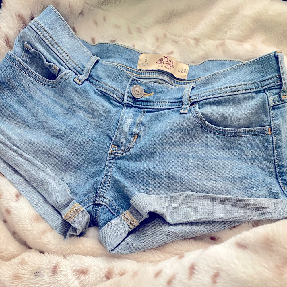 Hollister shorts great condition comfortable